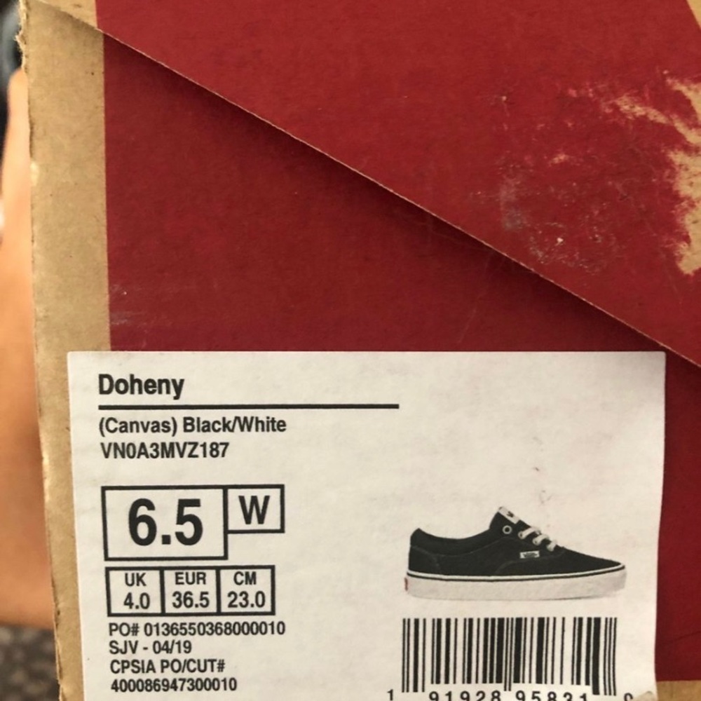 Vans - Picture 2 of 3